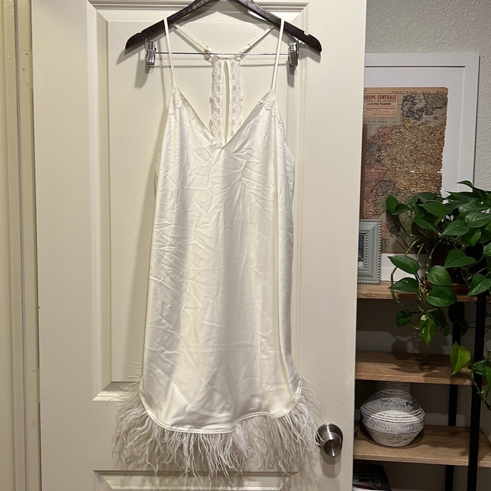 Ivory Feather-Trim Satin Robe & Slip Set - Picture 8 of 11